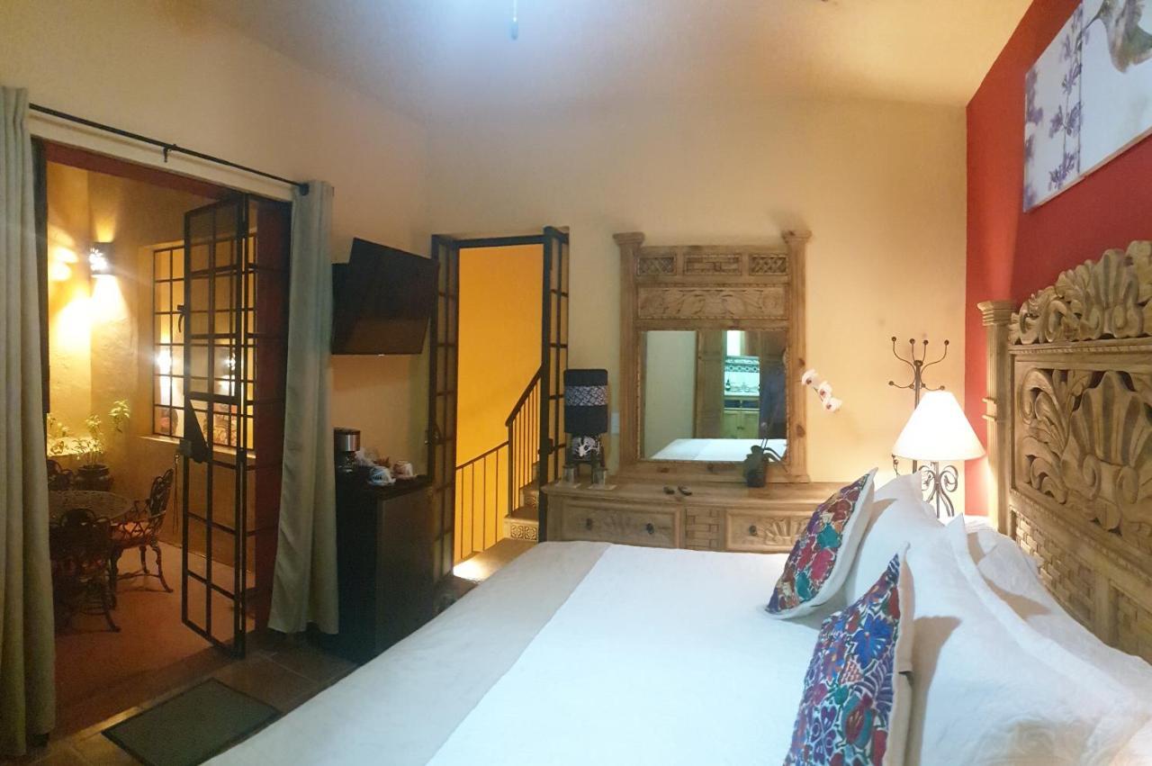 La Casona Chapala Hotell Eksteriør bilde