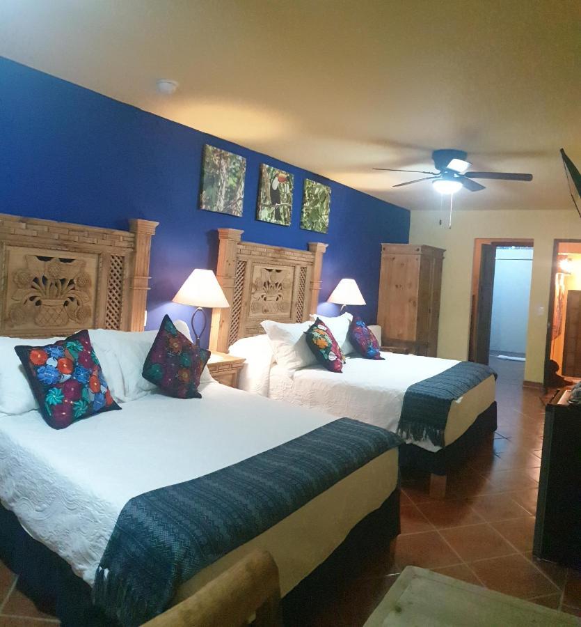 La Casona Chapala Hotell Eksteriør bilde