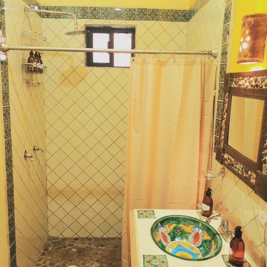 La Casona Chapala Hotell Eksteriør bilde