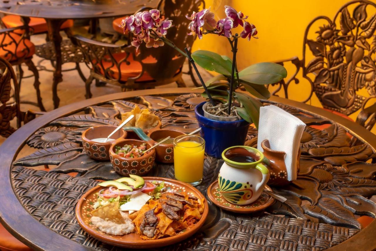 La Casona Chapala Hotell Eksteriør bilde