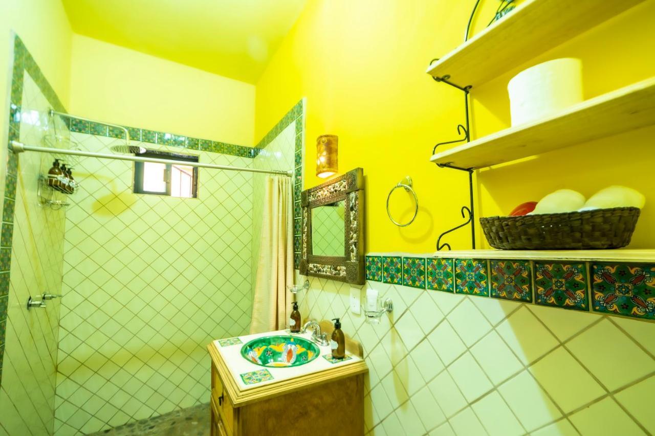 La Casona Chapala Hotell Eksteriør bilde
